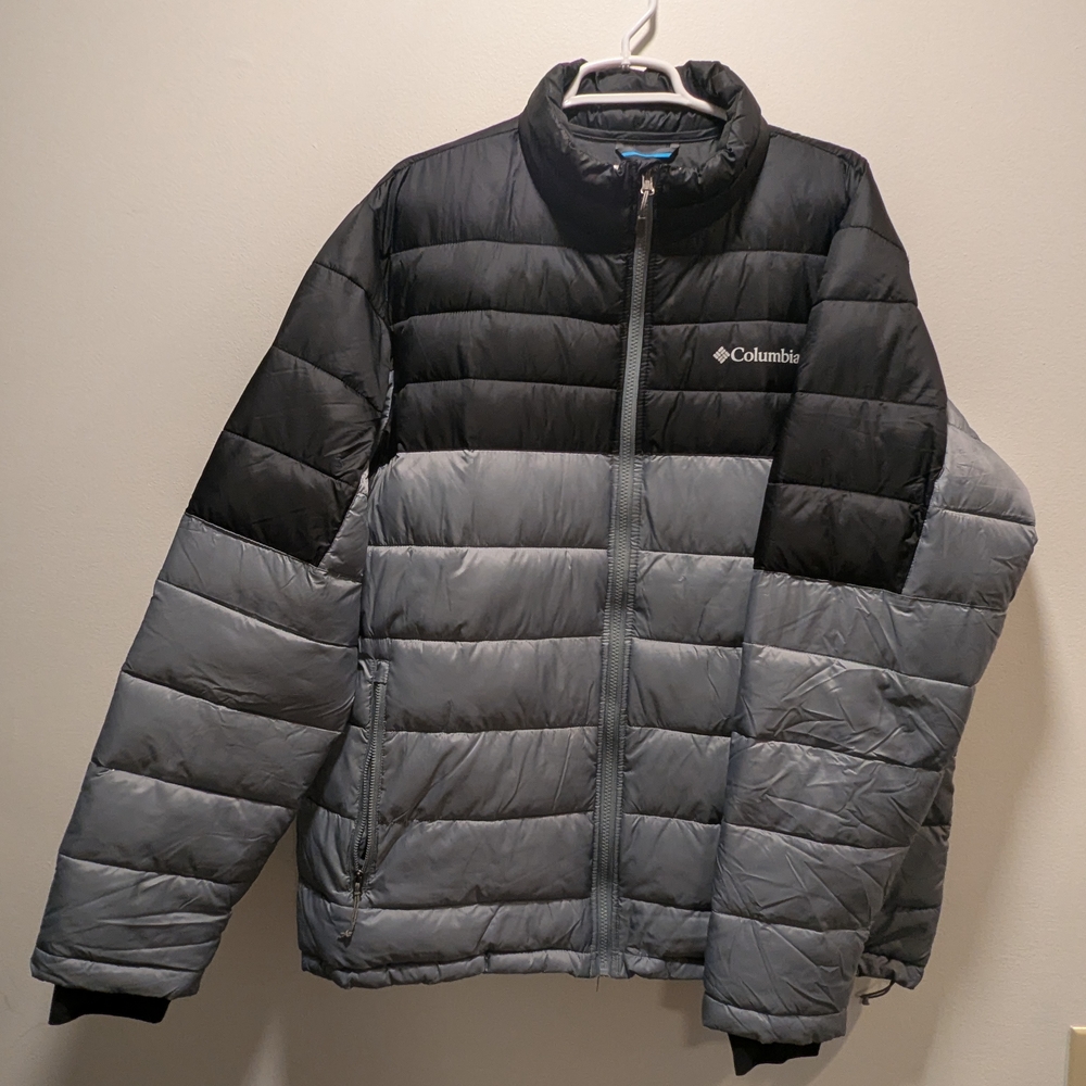 NWOT Columbia Men's Black Gray Puffer Jacket XL Warm Comfort Minimalist Two Tone
